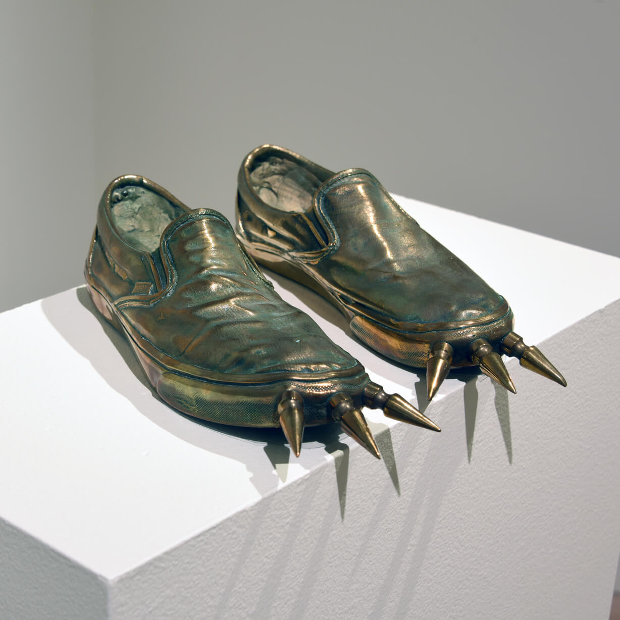 kalkoen Mortal tack Alligator Shoes/George Lucas, 2006 – Orange County Museum of Art